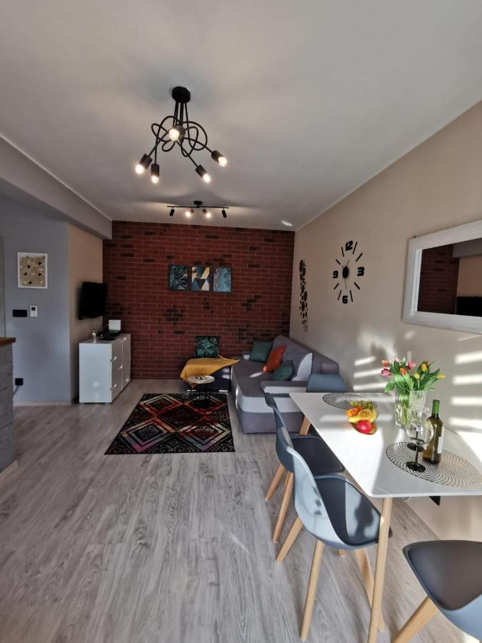 Apartament Osiedle Jelonka Apartment เยเลเนียกูรา ภายนอก รูปภาพ